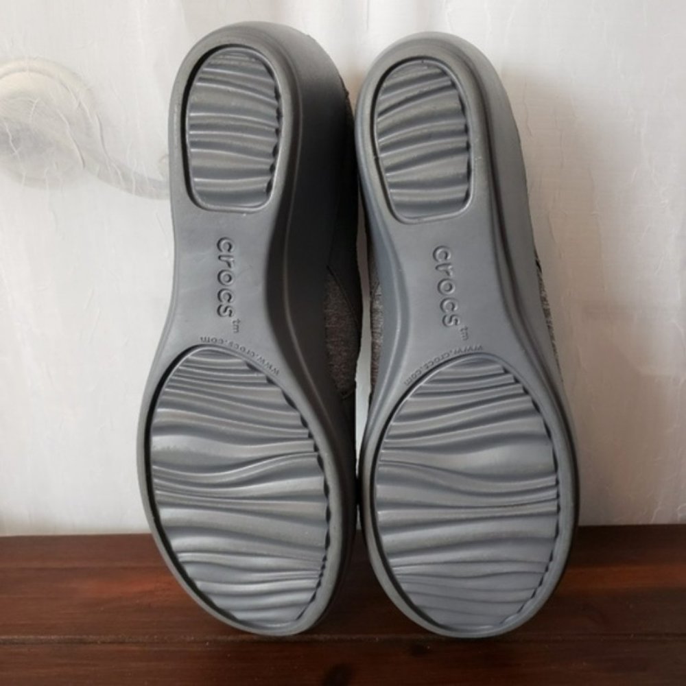 Crocs Women's Wedge's Slip On Dark Gray Shoes NWT - Picture 6 of 8